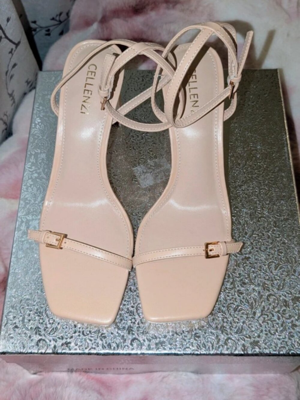 Cellenzi Nude Beige Buckle Strap Block Heels NWT, Size 8